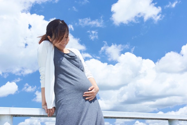ついに迎えた妊娠9ヶ月目！胎児の様子や胎動はどう変化する？