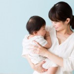 体が痛くなるのは間違っている証拠！子供の正しい抱っこの仕方