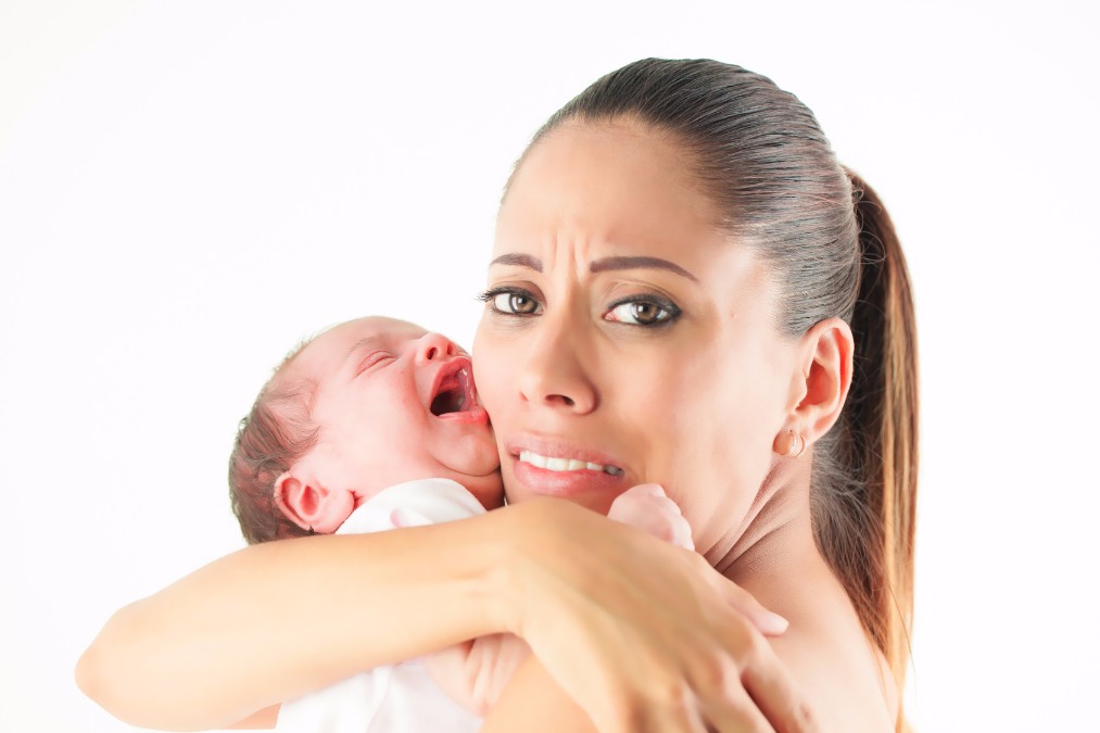 赤ちゃんが中耳炎になった時の症状と予防する方法