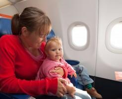 初旅前に知っておいて！赤ちゃんと飛行機に乗る時に気をつける6つのこと