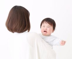 離乳食が3回になる、生後10ヶ月頃の赤ちゃんの夜泣きの原因