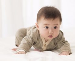 子供がハイハイをしない時に考えられる5つの原因と促し方