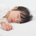 2歳児が寝ない5つの原因と寝かせるコツ